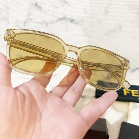 Fendi Mirrored Jumbo FF Monogram Lens Sunglasses - Picture 9 of 17